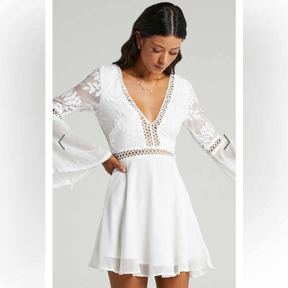 STOP PRETENDING DRESS IN WHITE - Picture 4 of 12